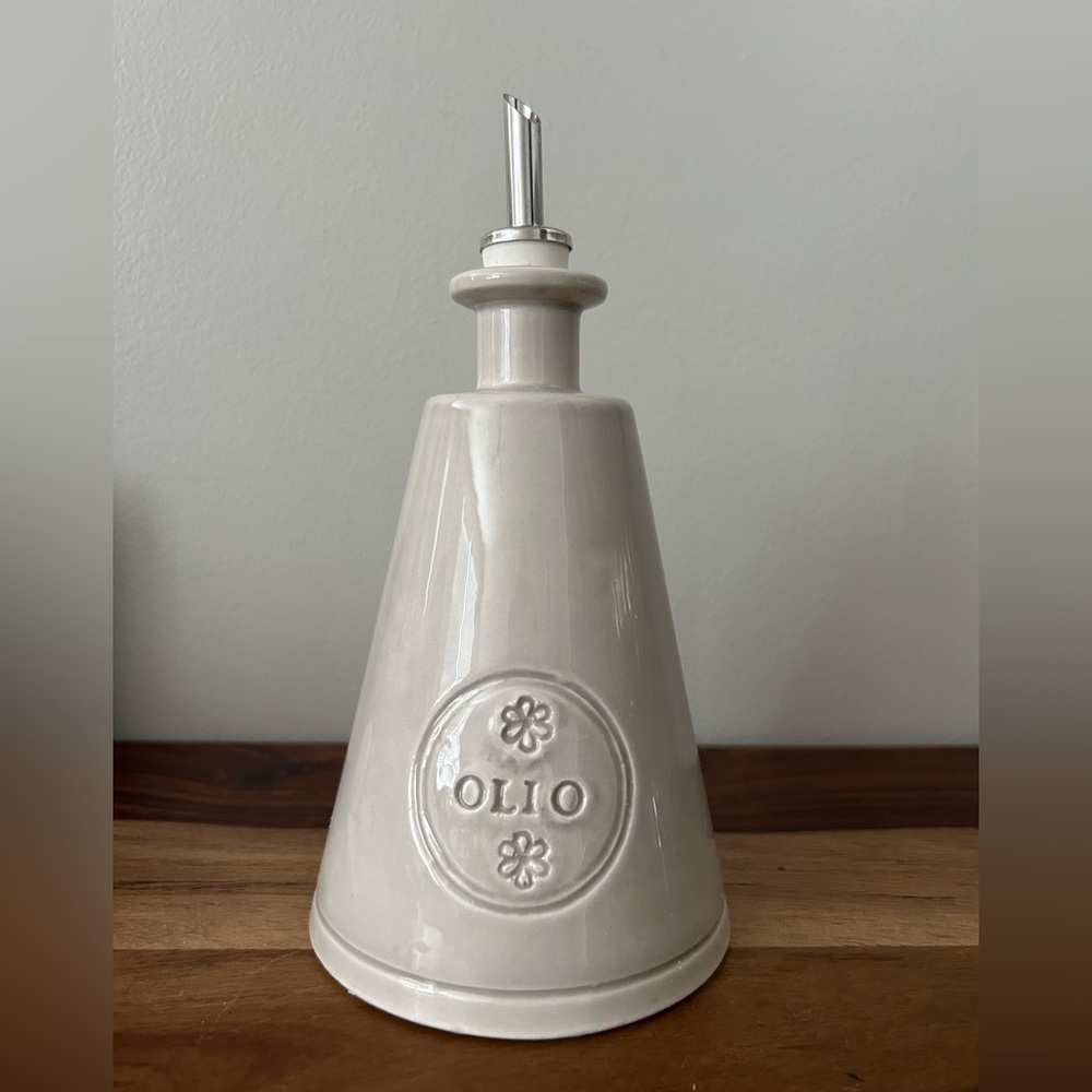 Cucina Tall Olive Oil Cruet - Brand New